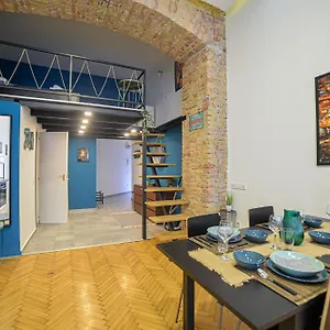 Dazzling Dob Apartment Budapest