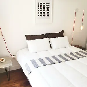 Apt Lumineux Terrasse Principe Real Apartment Lisbon